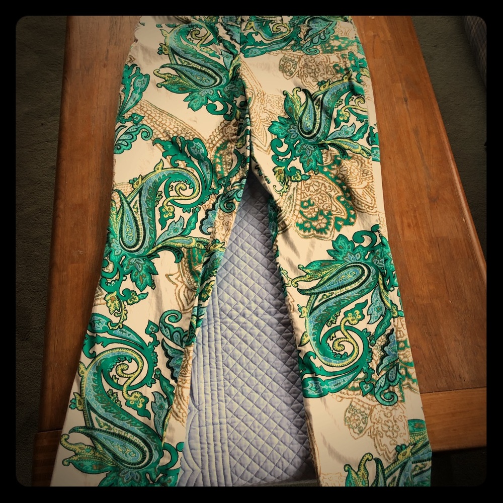 Cache Multi-color Capris